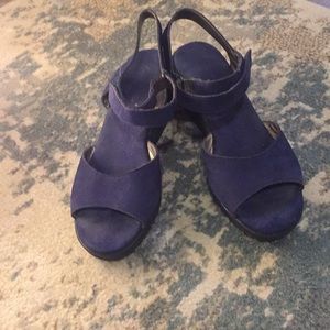Blue suede Aerosoles sandals US size 11.